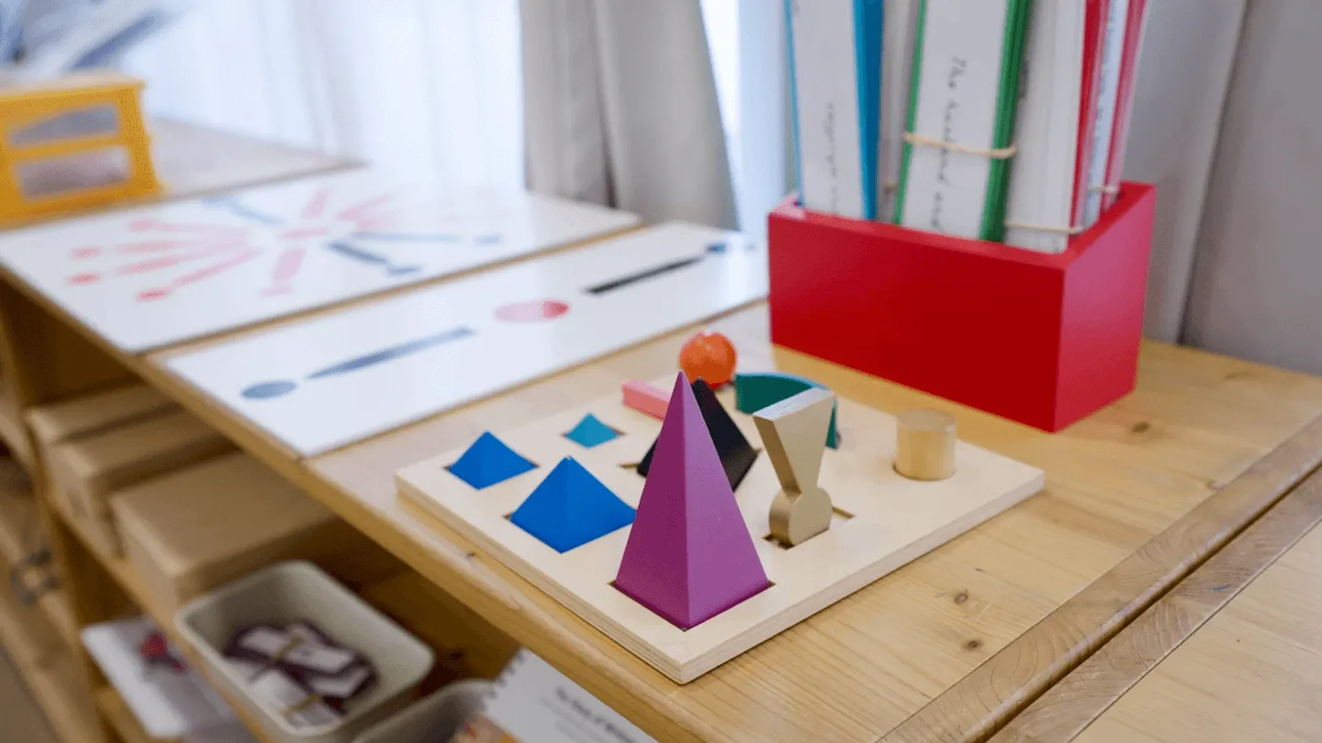 Materiales Montessori de lenguaje